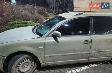 Універсал Volkswagen Passat 1999 в Києві