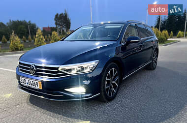 Универсал Volkswagen Passat 2020 в Львове