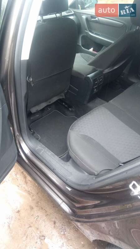 Универсал Volkswagen Passat 2012 в Сумах