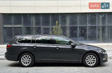 Универсал Volkswagen Passat 2019 в 