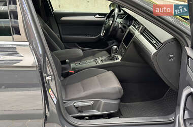 Универсал Volkswagen Passat 2019 в 