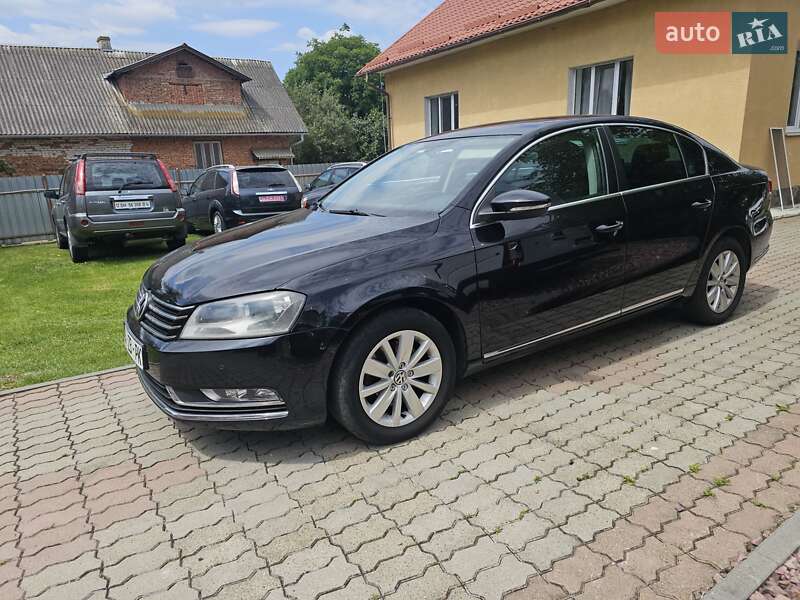 Седан Volkswagen Passat 2012 в Стрию