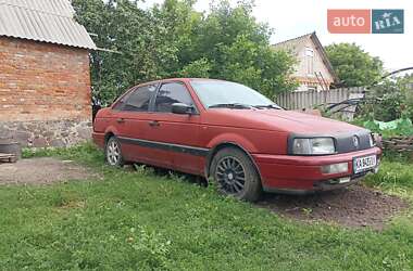 Седан Volkswagen Passat 1991 в Погребище