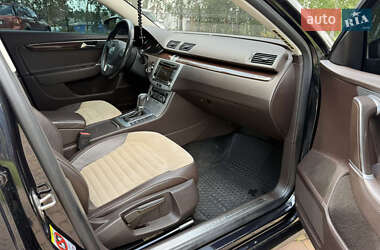 Седан Volkswagen Passat 2011 в 