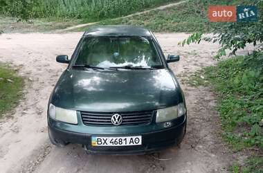 Седан Volkswagen Passat 1999 в Теофиполе