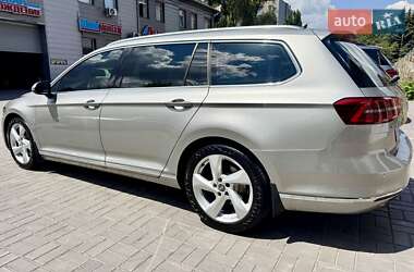 Универсал Volkswagen Passat 2015 в 