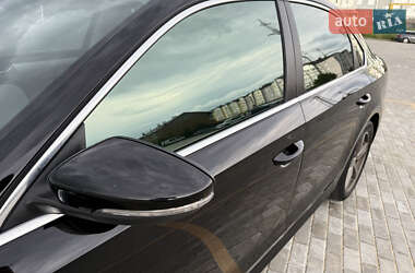 Седан Volkswagen Passat 2012 в 