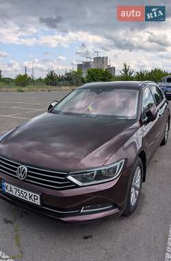 Универсал Volkswagen Passat 2017 в Киеве