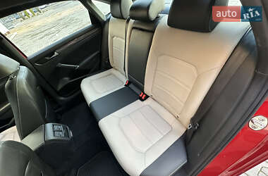 Седан Volkswagen Passat 2022 в 
