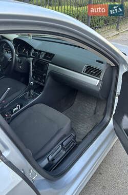 Седан Volkswagen Passat 2015 в 