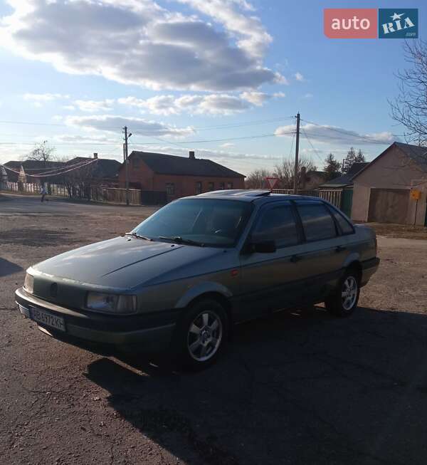 Седан Volkswagen Passat 1989 в Подільську