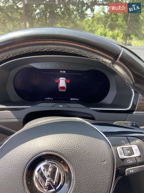 Универсал Volkswagen Passat 2017 в Могилев-Подольске