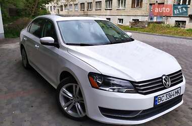 Седан Volkswagen Passat 2014 в Львові