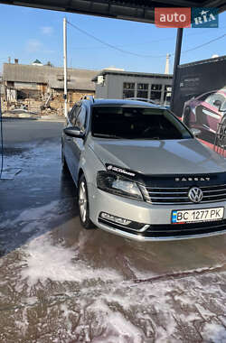 Універсал Volkswagen Passat 2014 в Шегинях
