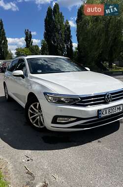 Універсал Volkswagen Passat 2020 в Києві