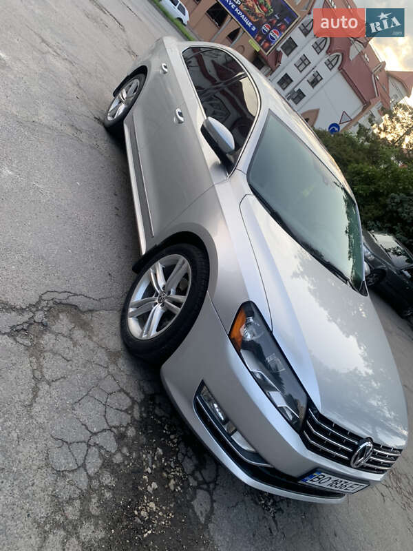 Седан Volkswagen Passat 2015 в Тернополе