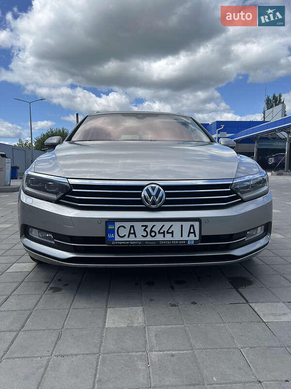 Універсал Volkswagen Passat 2015 в Черкасах