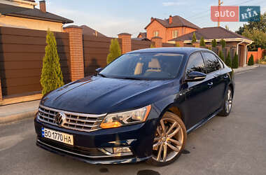 Седан Volkswagen Passat 2018 в Києві