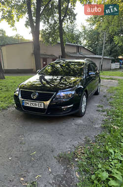 Універсал Volkswagen Passat 2010 в Конотопі