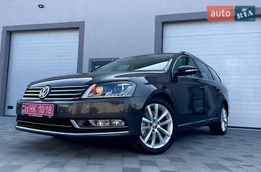 Універсал Volkswagen Passat 2012 в 