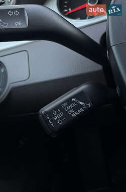 Універсал Volkswagen Passat 2012 в 