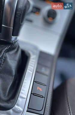 Універсал Volkswagen Passat 2012 в 