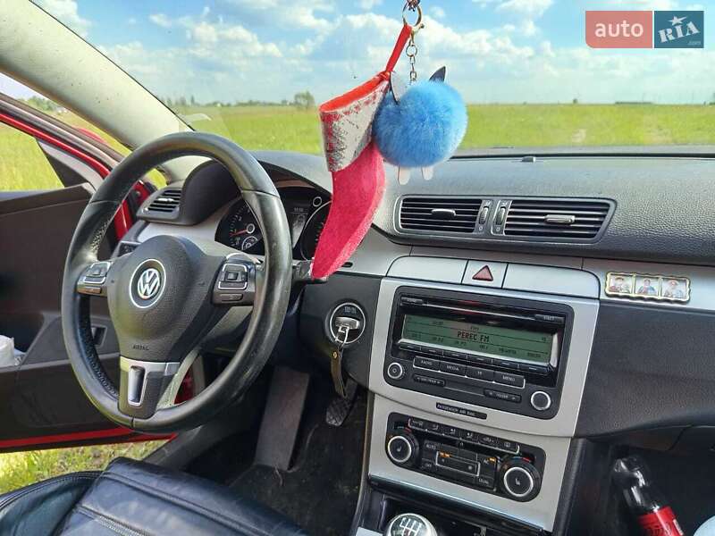 Универсал Volkswagen Passat 2010 в Ворзеле