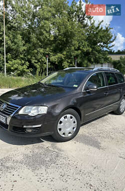 Универсал Volkswagen Passat 2006 в Киеве