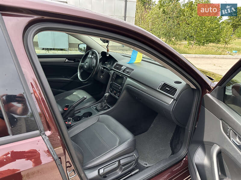 Седан Volkswagen Passat 2014 в Запорожье фото 11 Седан Volkswagen Passat 2014 в Запорожье