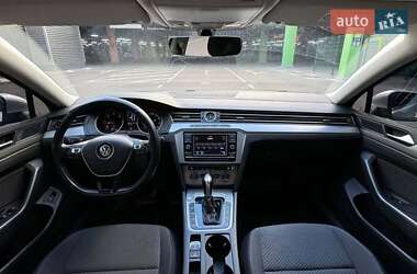 Седан Volkswagen Passat 2019 в Львові