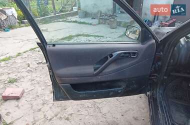 Седан Volkswagen Passat 1994 в 