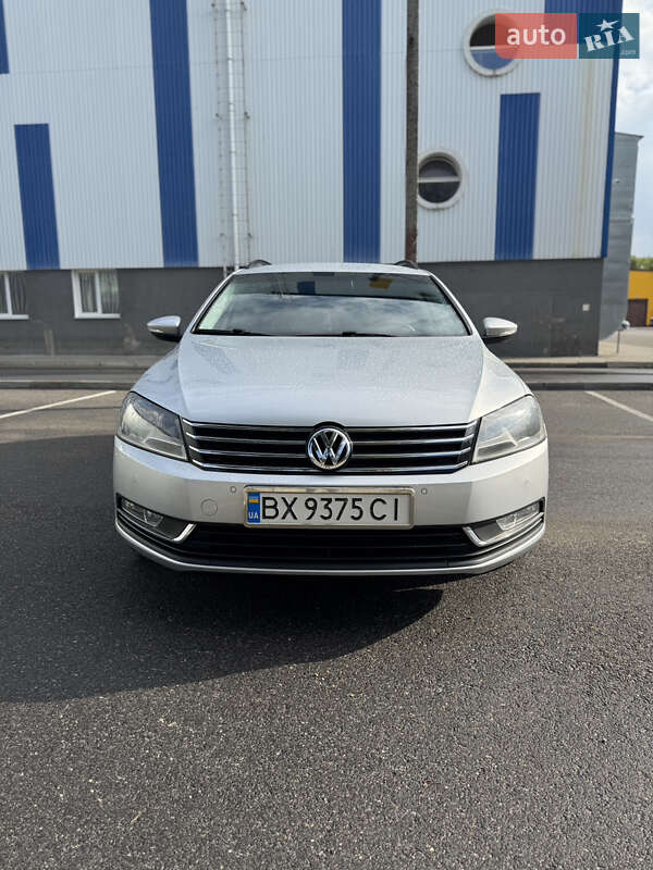 Универсал Volkswagen Passat 2013 в Хмельницком