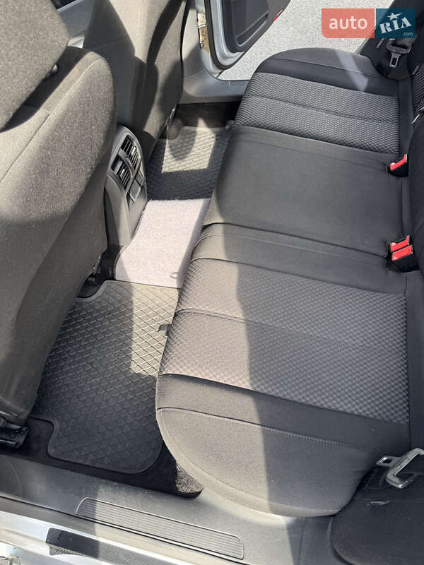 Универсал Volkswagen Passat 2013 в Хмельницком