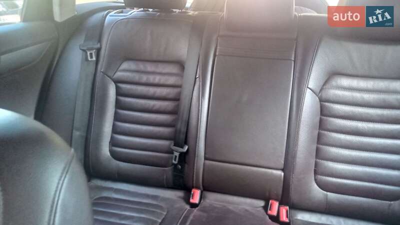 Універсал Volkswagen Passat 2012 в Борисполі