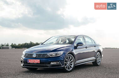 Седан Volkswagen Passat 2018 в Тернополе