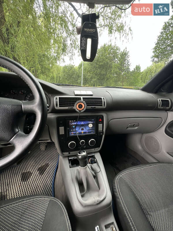 Седан Volkswagen Passat 2000 в Рівному
