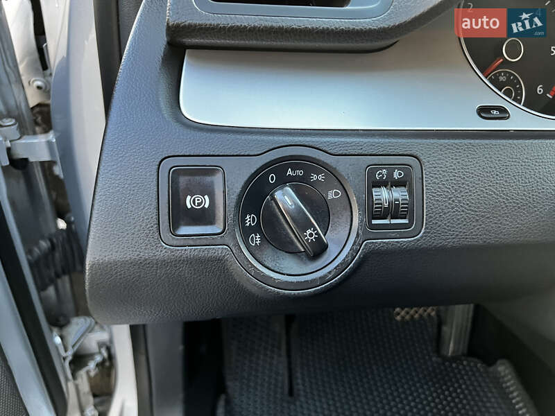 Универсал Volkswagen Passat 2010 в Томашполе