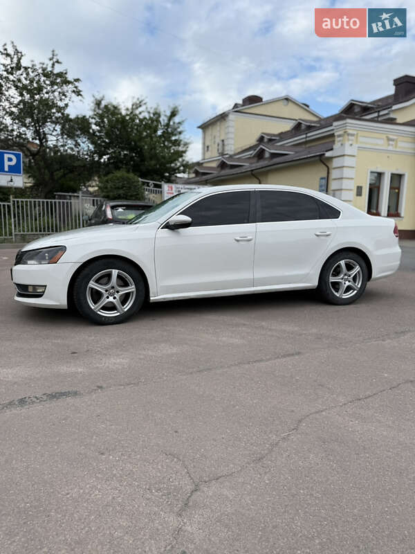 Volkswagen Passat 2011