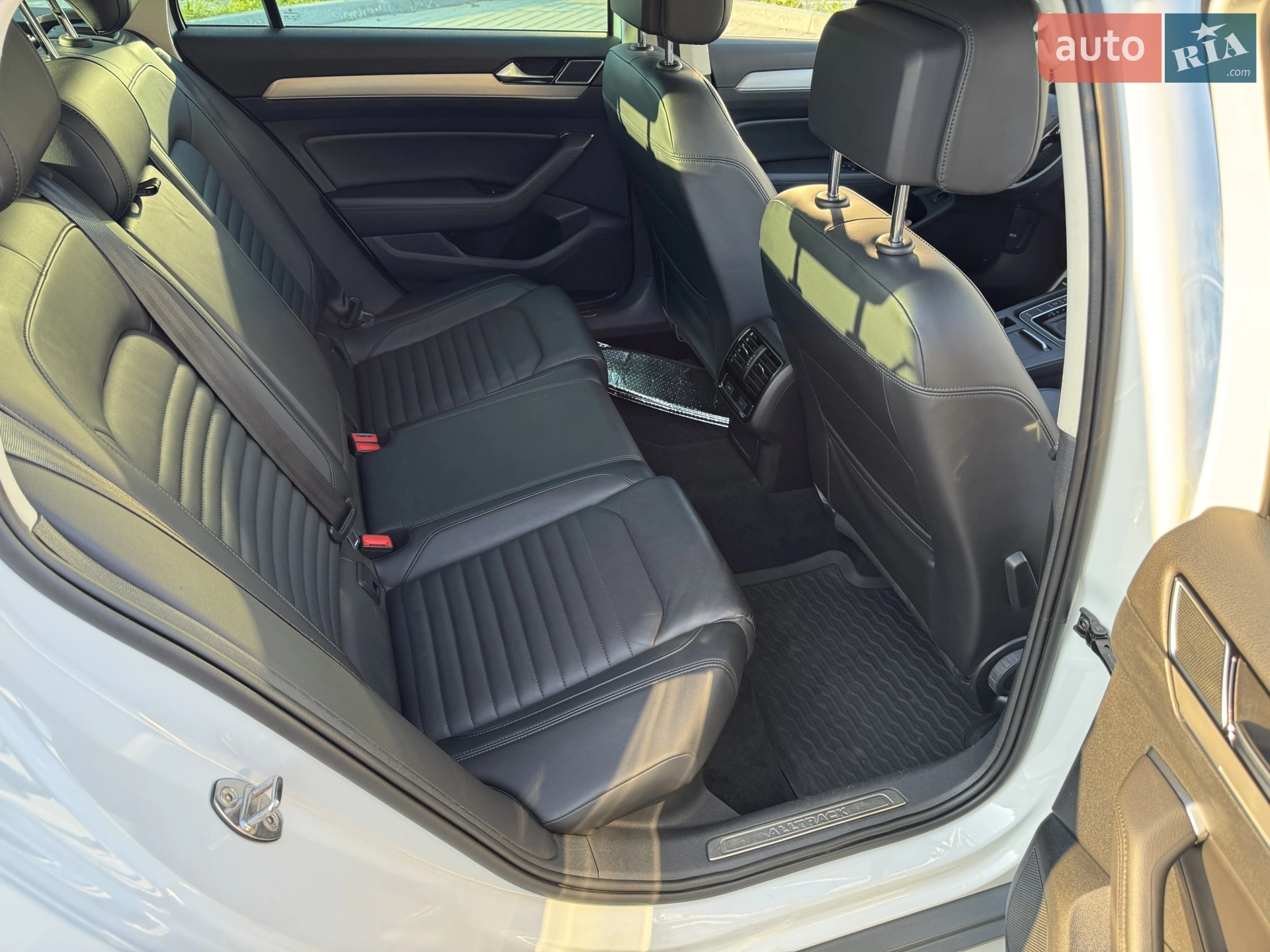 2019 Volkswagen Passat - мініатюра 18