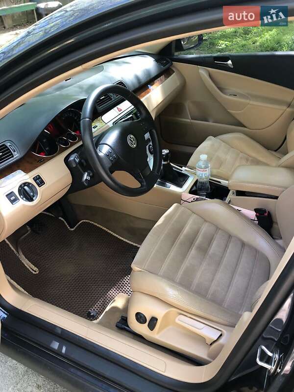 Седан Volkswagen Passat 2007 в Вышгороде