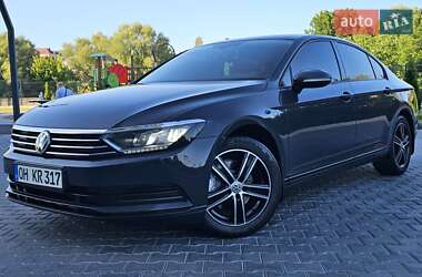 Седан Volkswagen Passat 2016 в Хмельницькому
