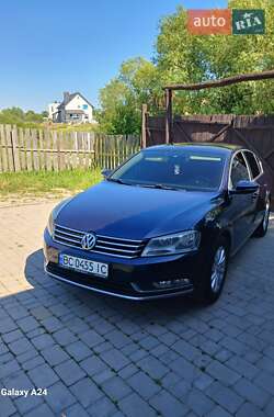 Седан Volkswagen Passat 2012 в Львове