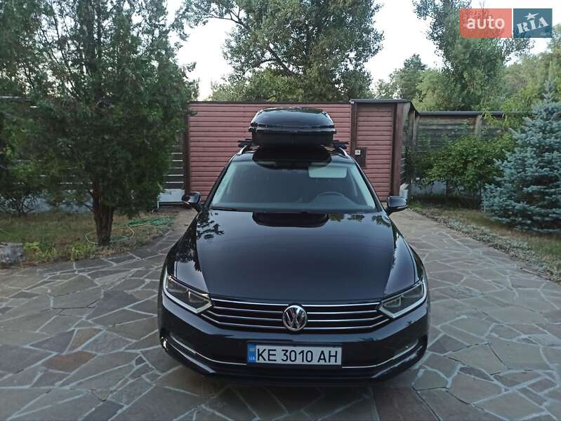 Універсал Volkswagen Passat 2015 в Дніпрі