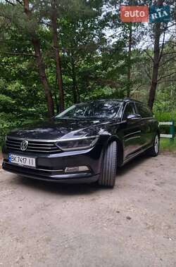 Универсал Volkswagen Passat 2017 в Бродах