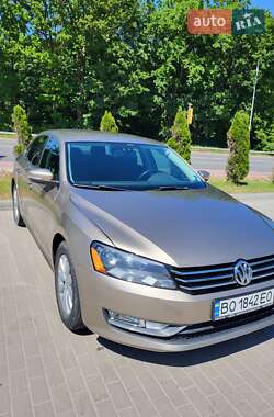 Седан Volkswagen Passat 2014 в Тернополе
