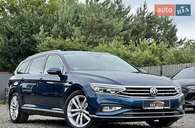 Универсал Volkswagen Passat 2022 в Луцке