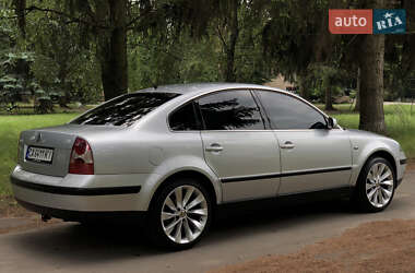 Седан Volkswagen Passat 2001 в Умані