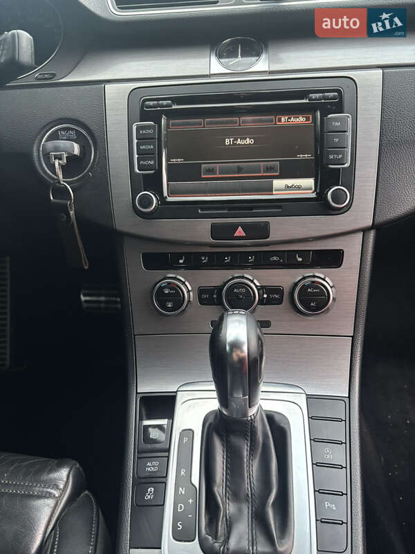 Універсал Volkswagen Passat 2013 в Івано-Франківську