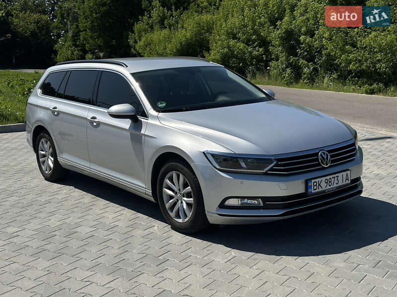 Универсал Volkswagen Passat 2018 в Дубно фото 9 Универсал Volkswagen Passat 2018 в Дубно