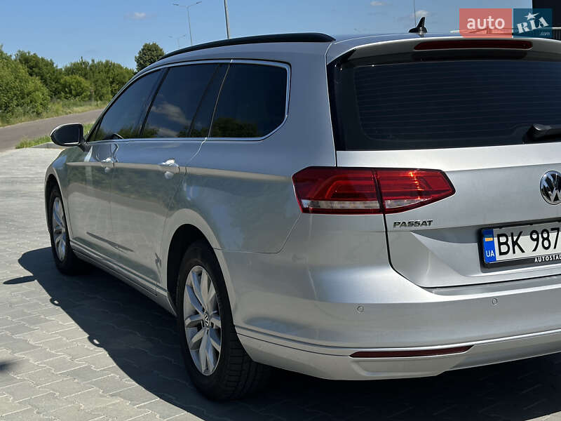 Универсал Volkswagen Passat 2018 в Дубно фото 12 Универсал Volkswagen Passat 2018 в Дубно